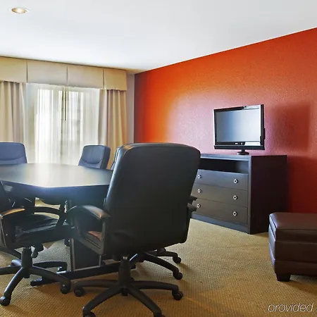 Holiday Inn Hotel & Suites Bloomington Airport By Ihg 